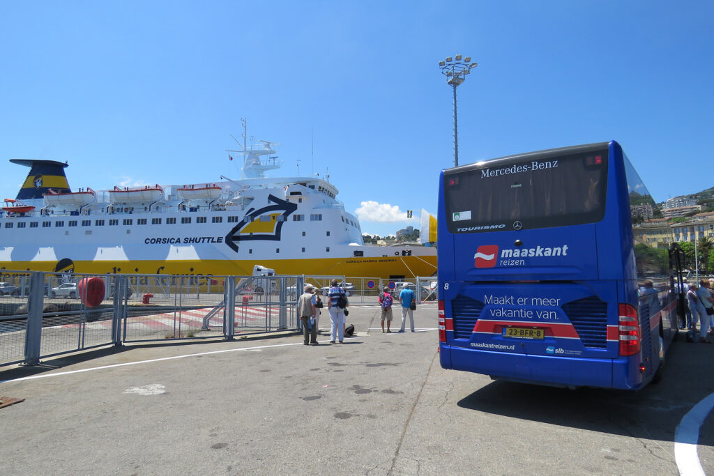 Busreis van Maaskant Reizen naar Corsica, Sardinië, Sicilië